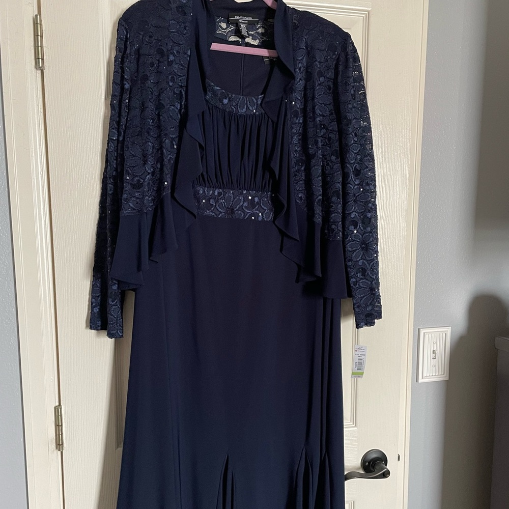 Navy blue mother of the bride or groom dress